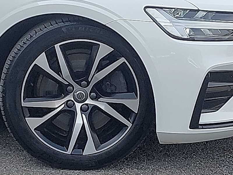 Volvo S60 R-Design, B5 mild hybrid