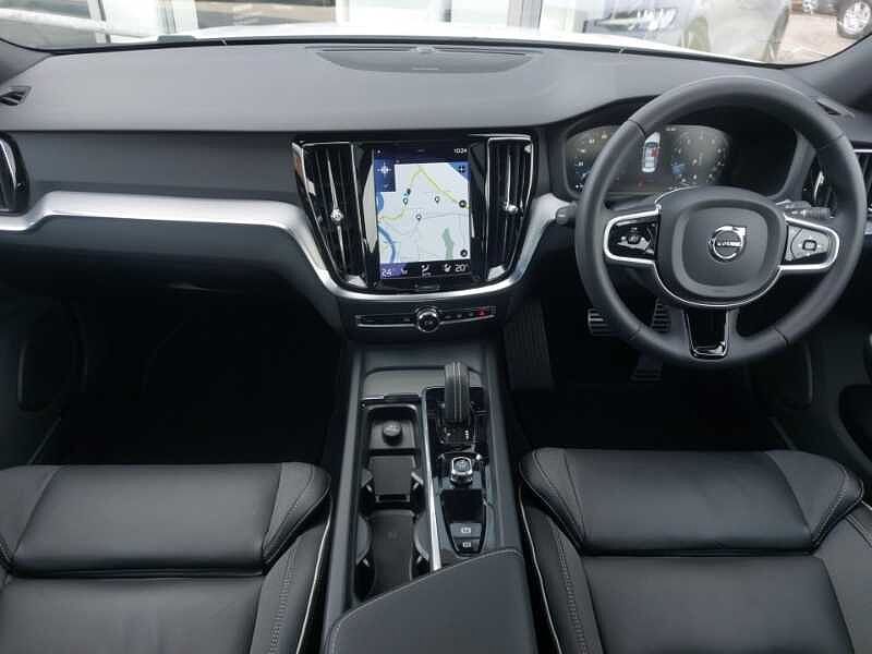 Volvo S60 R-Design, B5 mild hybrid