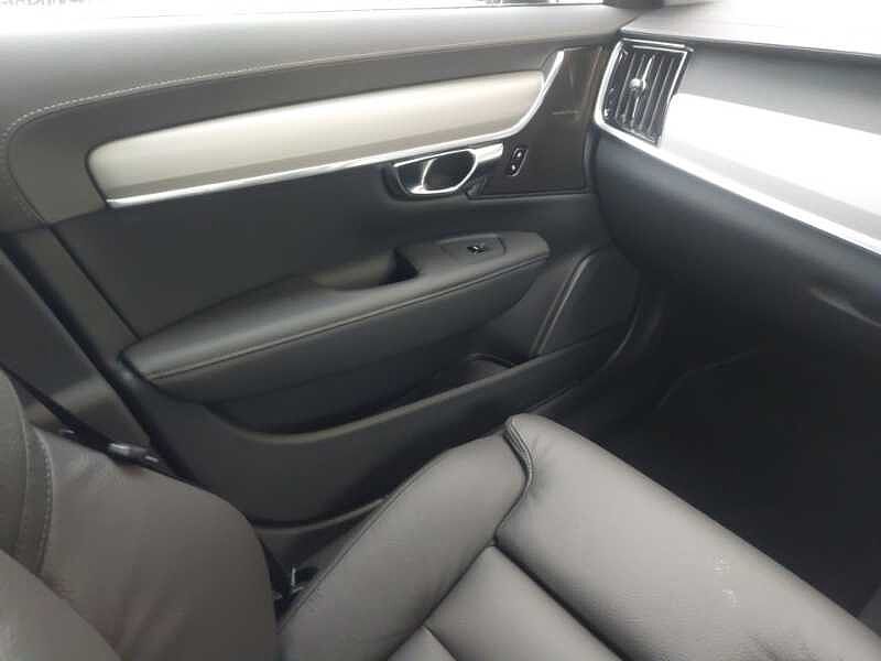 Volvo V90 Plus, T6 AWD Plug-in hybrid, Electric/Petrol, Dark
