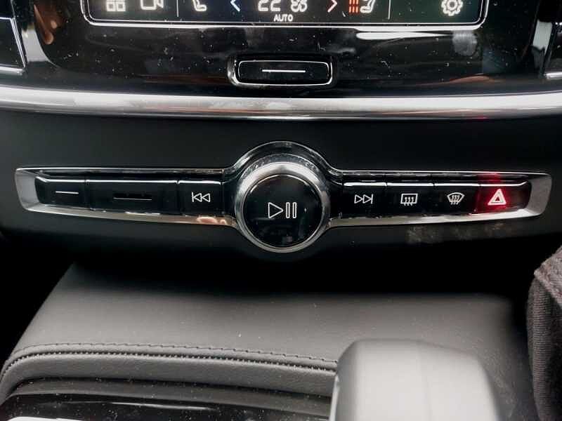 Volvo V90 Plus, T6 AWD Plug-in hybrid, Electric/Petrol, Dark