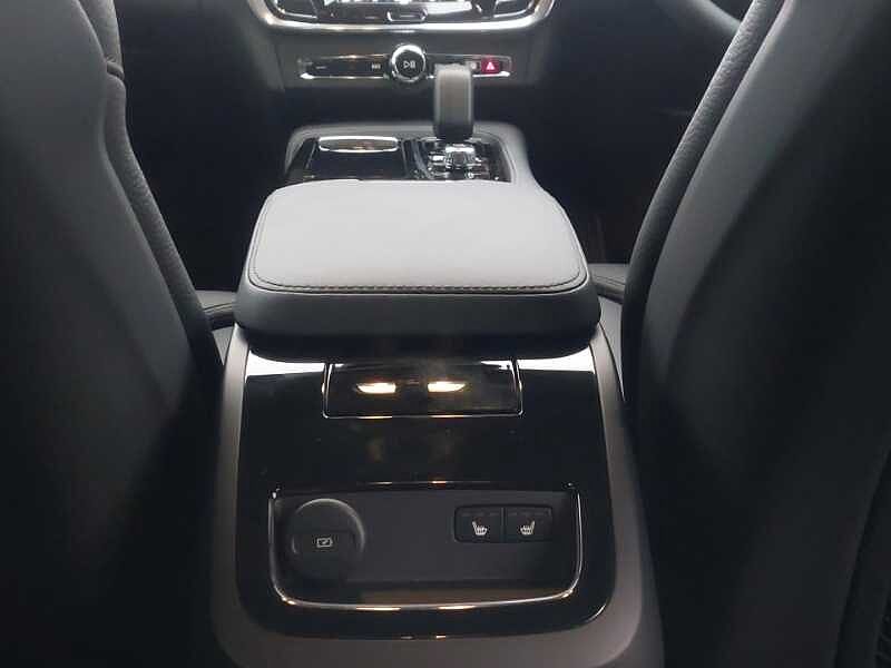 Volvo V90 Plus, T6 AWD Plug-in hybrid, Electric/Petrol, Dark