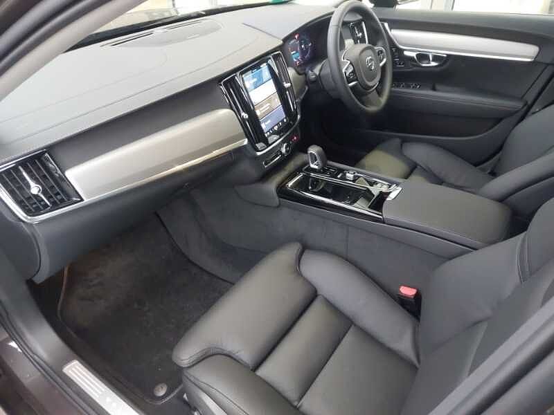 Volvo V90 Plus, T6 AWD Plug-in hybrid, Electric/Petrol, Dark