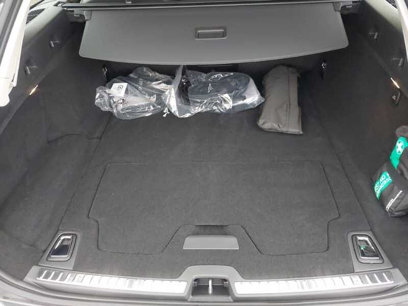Volvo V90 Plus, T6 AWD Plug-in hybrid, Electric/Petrol, Dark