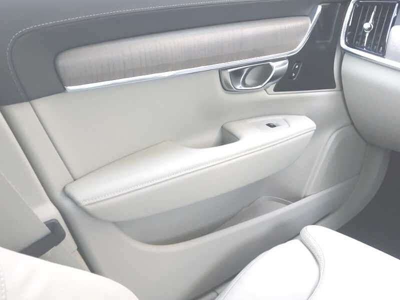 Volvo V90 Plus, T6 AWD Plug-in hybrid, Electric/Petrol, Dark