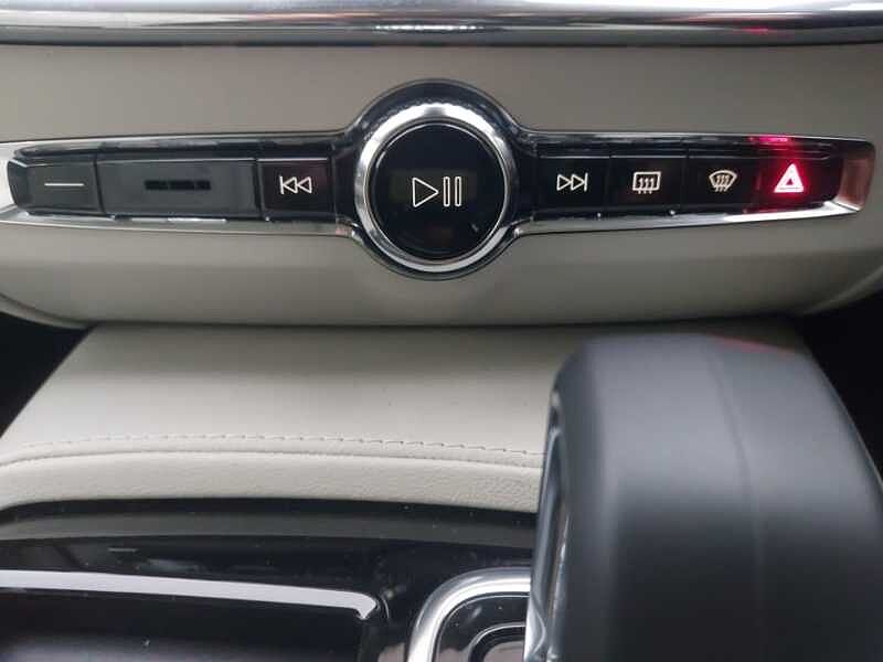 Volvo V90 Plus, T6 AWD Plug-in hybrid, Electric/Petrol, Dark