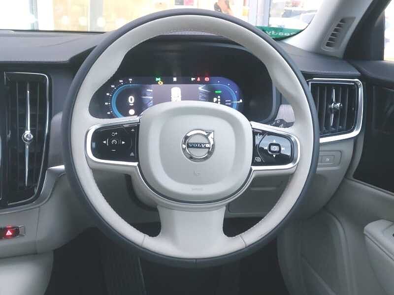 Volvo V90 Plus, T6 AWD Plug-in hybrid, Electric/Petrol, Dark