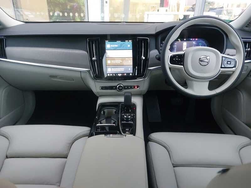 Volvo V90 Plus, T6 AWD Plug-in hybrid, Electric/Petrol, Dark