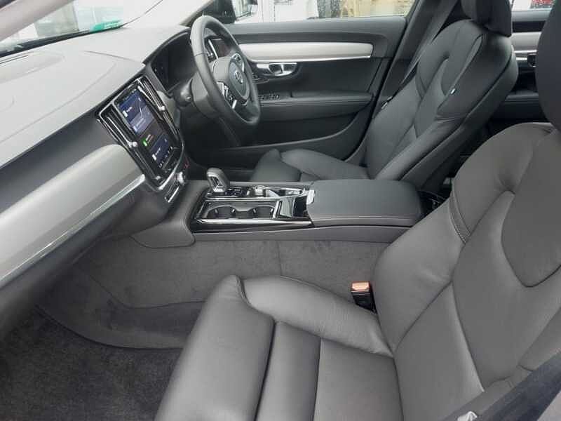 Volvo V90 Plus, T6 AWD Plug-in hybrid, Electric/Petrol, Dark