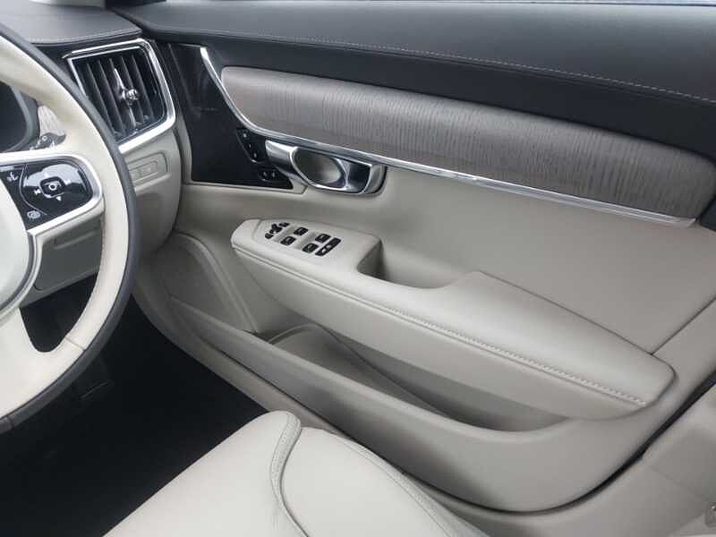 Volvo V90 Plus, T6 AWD Plug-in hybrid, Electric/Petrol, Dark