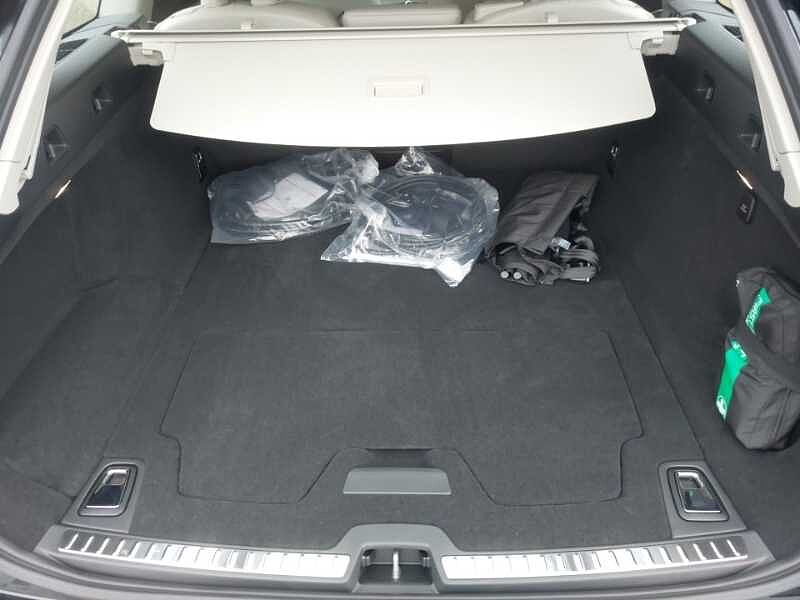 Volvo V90 Plus, T6 AWD Plug-in hybrid, Electric/Petrol, Dark