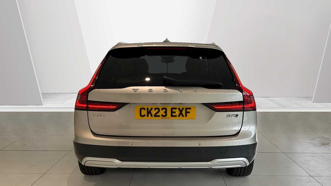 Volvo V90 Cross Country Ultimate, B5 AWD mild hybrid, Petrol