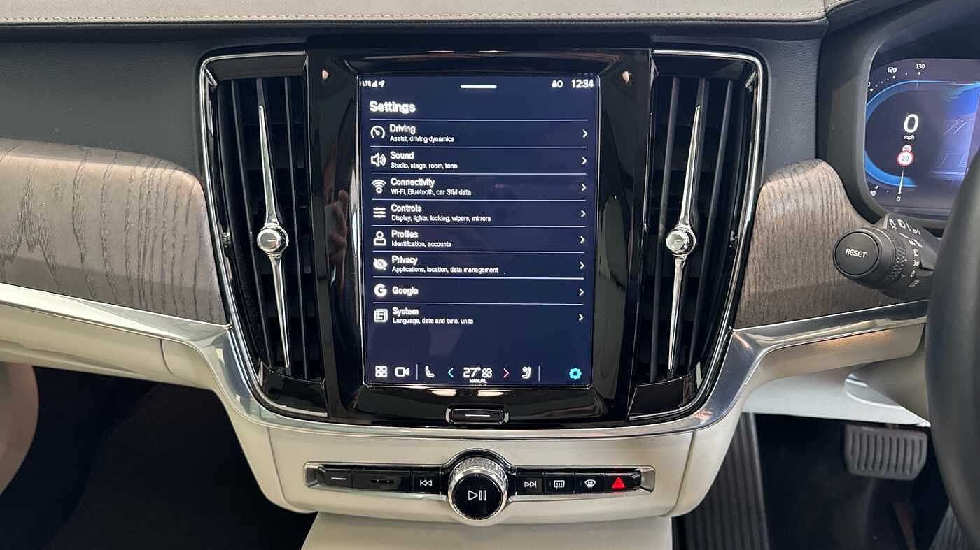 Volvo V90 Cross Country Ultimate, B5 AWD mild hybrid, Petrol