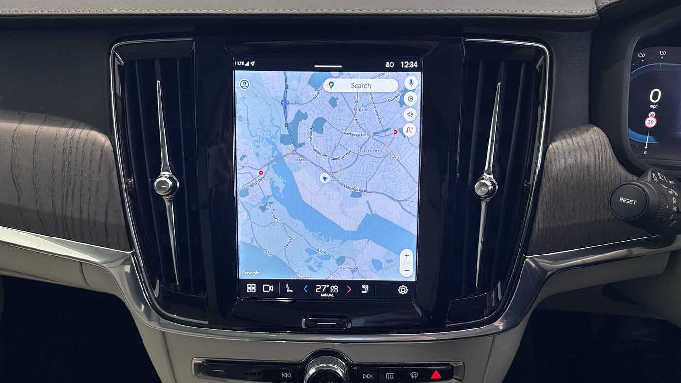 Volvo V90 Cross Country Ultimate, B5 AWD mild hybrid, Petrol