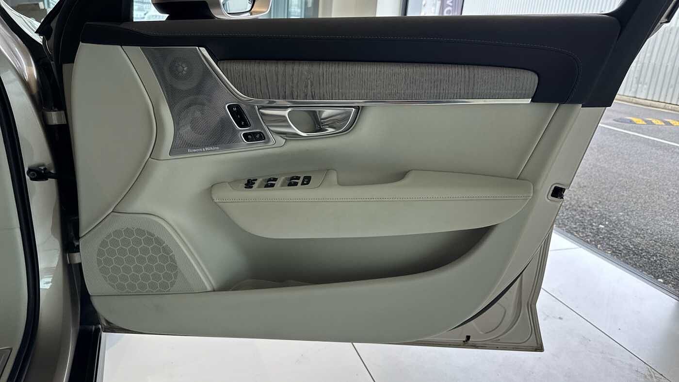 Volvo V90 Cross Country Ultimate, B5 AWD mild hybrid, Petrol