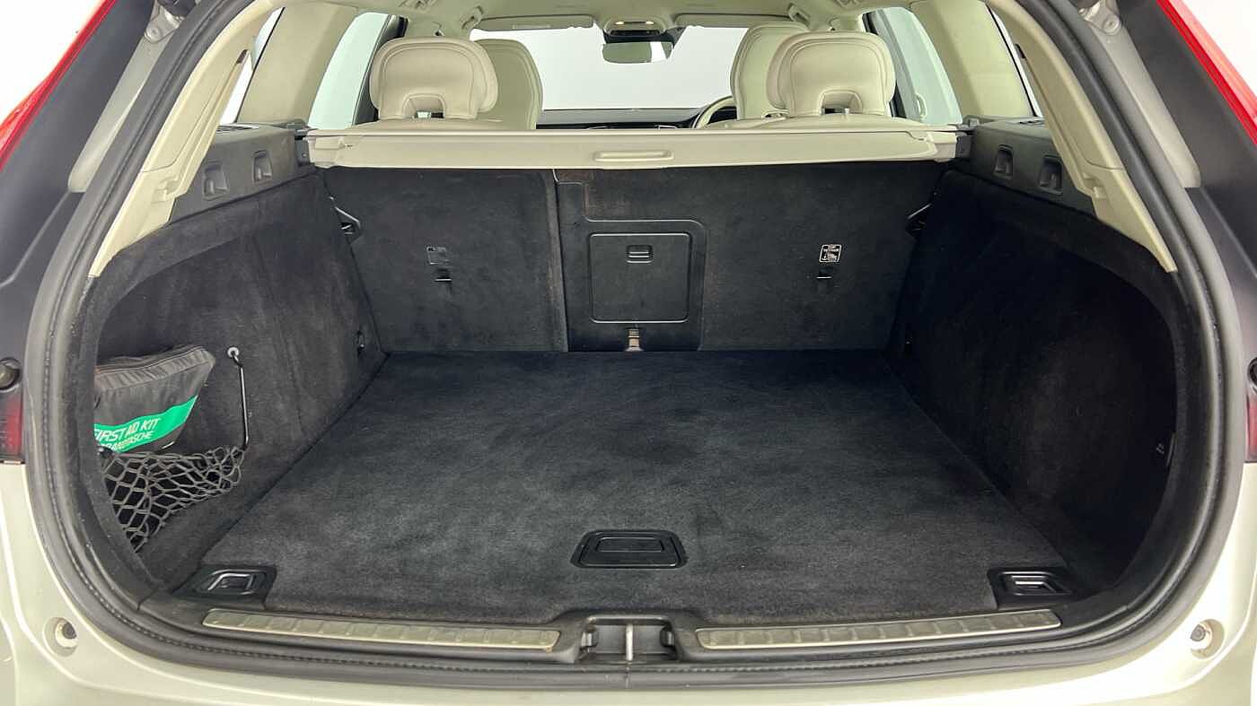 Volvo V60 Cross Country Pro, B4 AWD mild hybrid