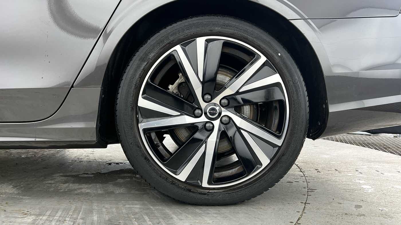 Volvo S90 Recharge R-Design, T8 AWD plug-in hybrid