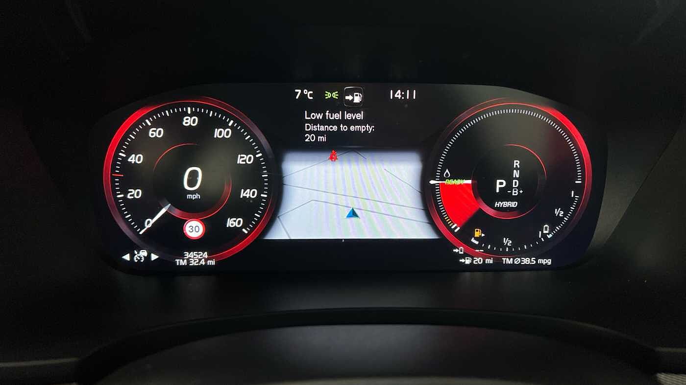 Volvo S90 Recharge R-Design, T8 AWD plug-in hybrid