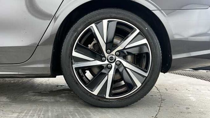 Volvo S90 Recharge R-Design, T8 AWD plug-in hybrid