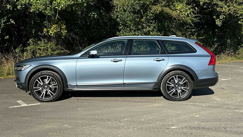 Volvo V90 Cross Country T5 AWD Plus Automatic