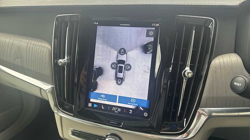 Volvo V90 Ultra, T8 AWD Plug-in hybrid, Electric/Petrol, Dark