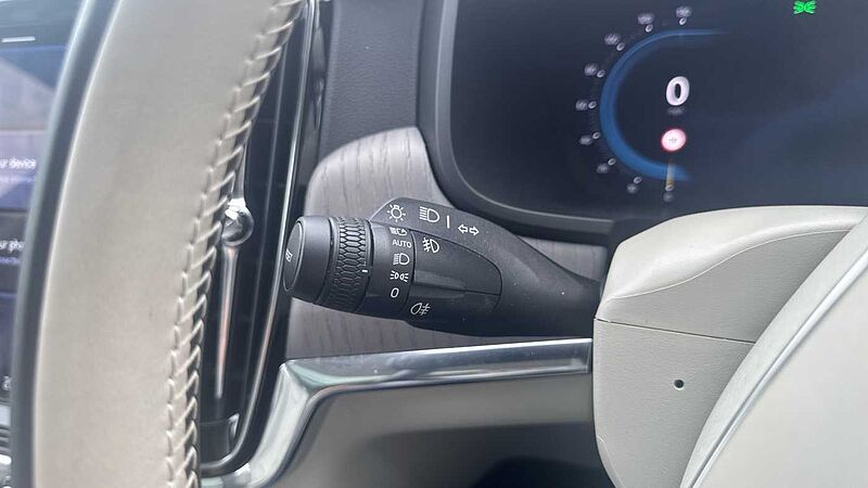 Volvo V90 Ultra, T8 AWD Plug-in hybrid, Electric/Petrol, Dark