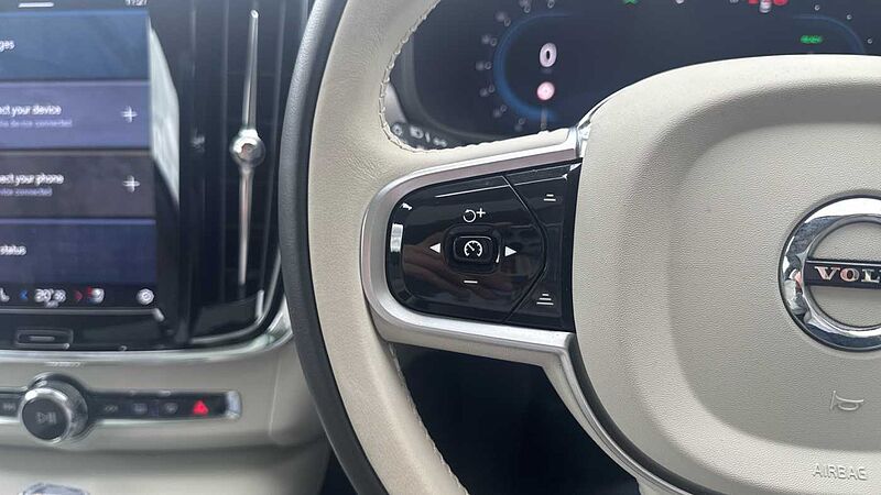 Volvo V90 Ultra, T8 AWD Plug-in hybrid, Electric/Petrol, Dark