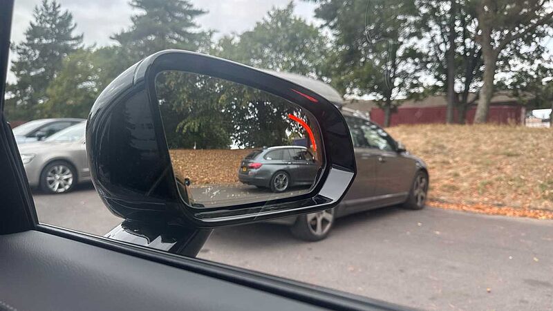 Volvo V90 Ultra, T8 AWD Plug-in hybrid, Electric/Petrol, Dark
