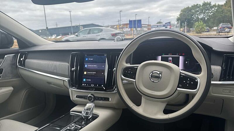 Volvo V90 Ultra, T8 AWD Plug-in hybrid, Electric/Petrol, Dark