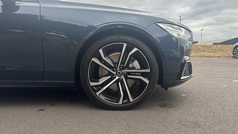Volvo V90 Ultra, T8 AWD Plug-in hybrid, Electric/Petrol, Dark