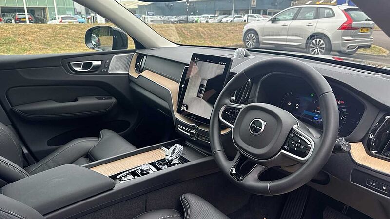 Volvo XC60 Ultra, T8 AWD Plug-in hybrid, Electric/Petrol, Dark
