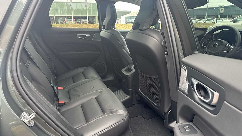 Volvo XC60 Ultra, T8 AWD Plug-in hybrid, Electric/Petrol, Dark