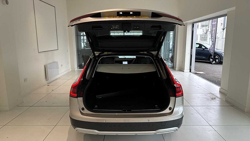 Volvo V90 Cross Country Ultimate, B5 AWD mild hybrid, Petrol