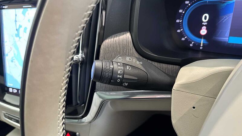 Volvo V90 Cross Country Ultimate, B5 AWD mild hybrid, Petrol