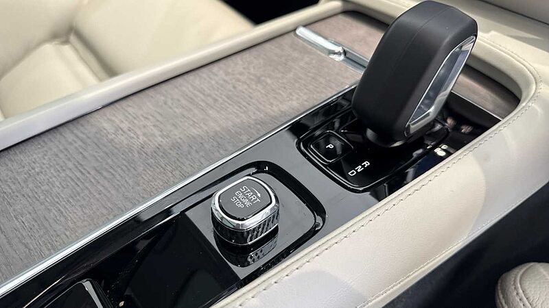 Volvo V90 Cross Country Ultimate, B5 AWD mild hybrid, Petrol