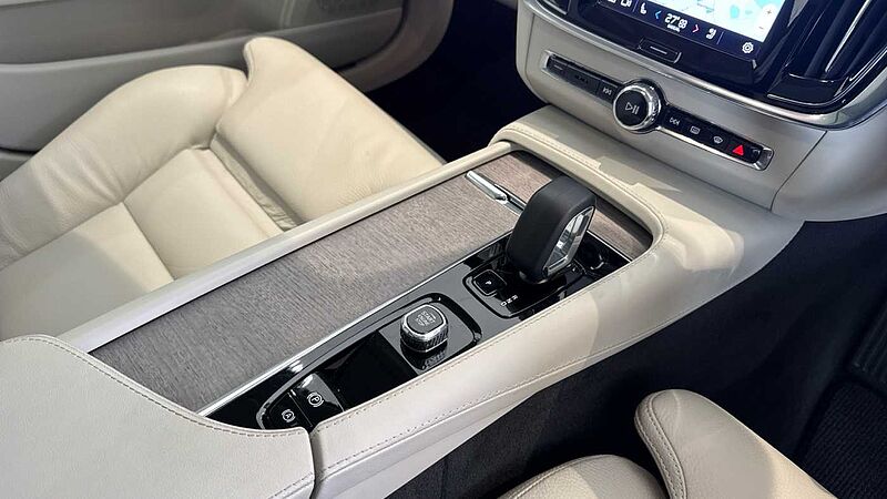 Volvo V90 Cross Country Ultimate, B5 AWD mild hybrid, Petrol