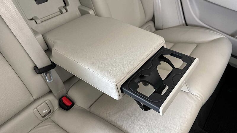 Volvo V90 Cross Country Ultimate, B5 AWD mild hybrid, Petrol