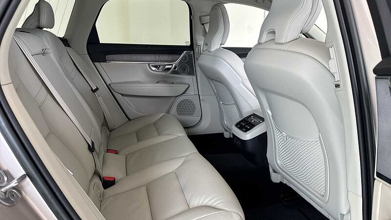 Volvo V90 Cross Country Ultimate, B5 AWD mild hybrid, Petrol