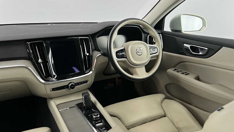 Volvo V60 Cross Country Pro, B4 AWD mild hybrid