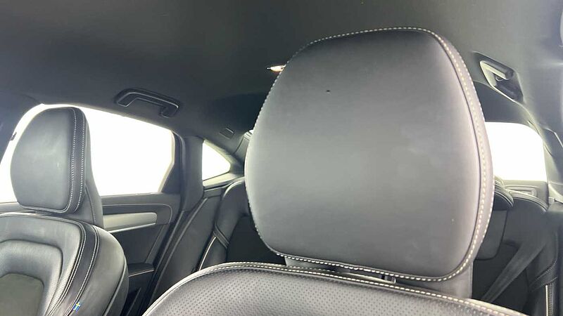 Volvo S90 Recharge R-Design, T8 AWD plug-in hybrid