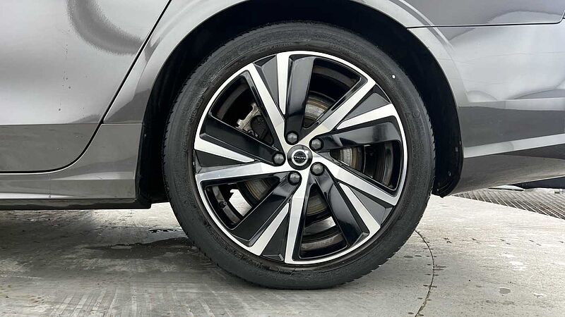 Volvo S90 Recharge R-Design, T8 AWD plug-in hybrid