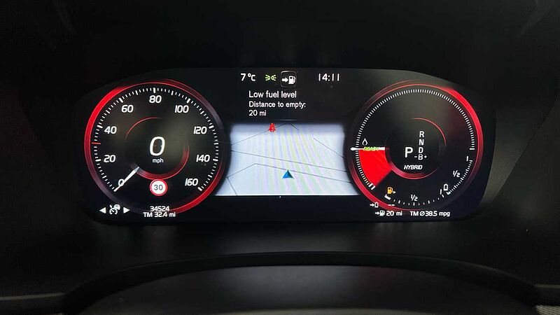 Volvo S90 Recharge R-Design, T8 AWD plug-in hybrid