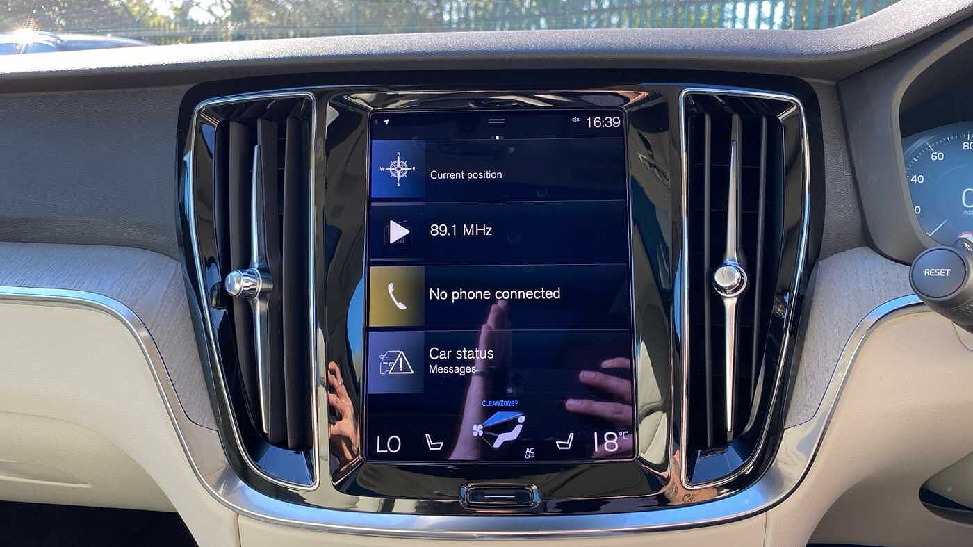 Volvo V60 Cross Country 2.0 B4D Cross Country 5dr AWD Auto Diesel Estate