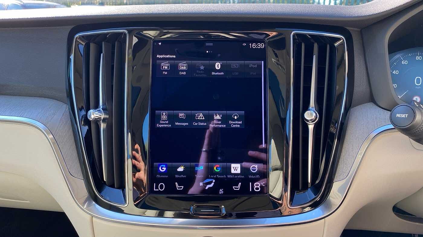 Volvo V60 Cross Country 2.0 B4D Cross Country 5dr AWD Auto Diesel Estate