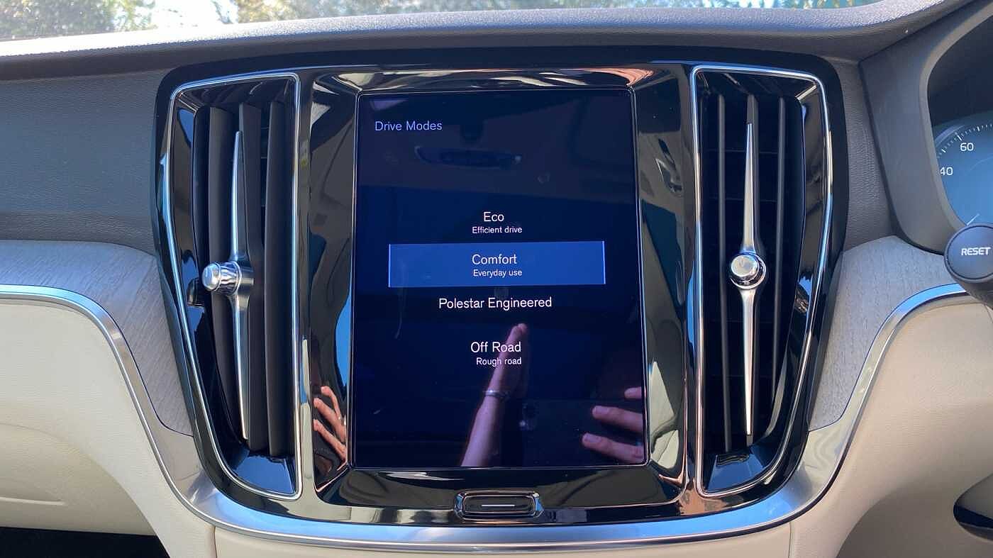 Volvo V60 Cross Country 2.0 B4D Cross Country 5dr AWD Auto Diesel Estate