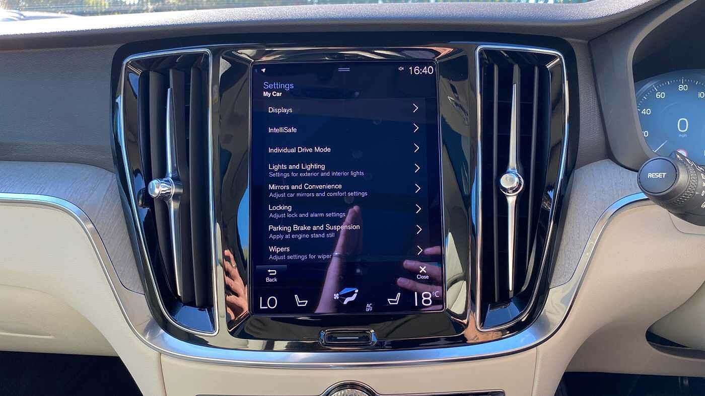 Volvo V60 Cross Country 2.0 B4D Cross Country 5dr AWD Auto Diesel Estate