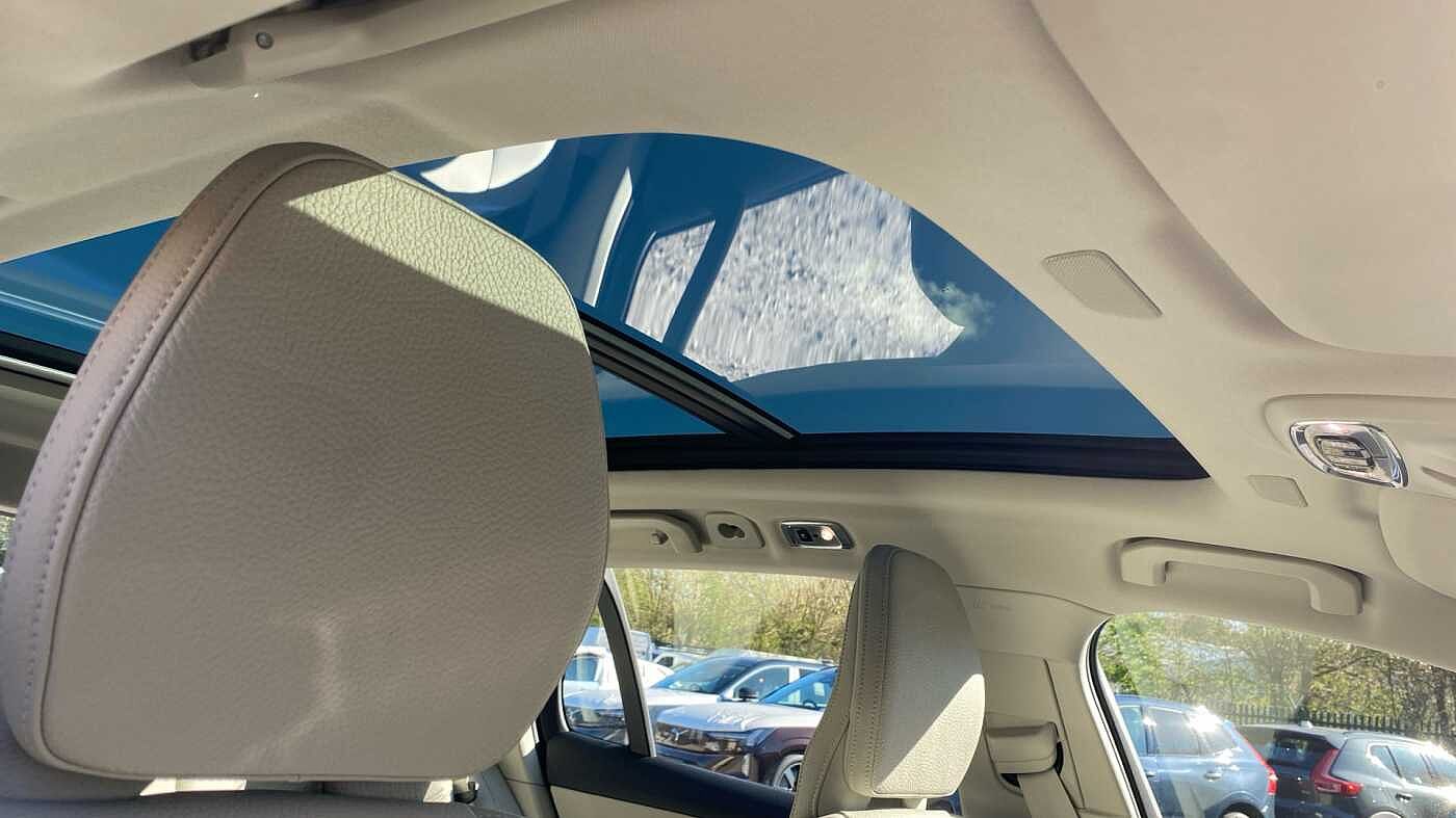 Volvo V60 Cross Country 2.0 B4D Cross Country 5dr AWD Auto Diesel Estate