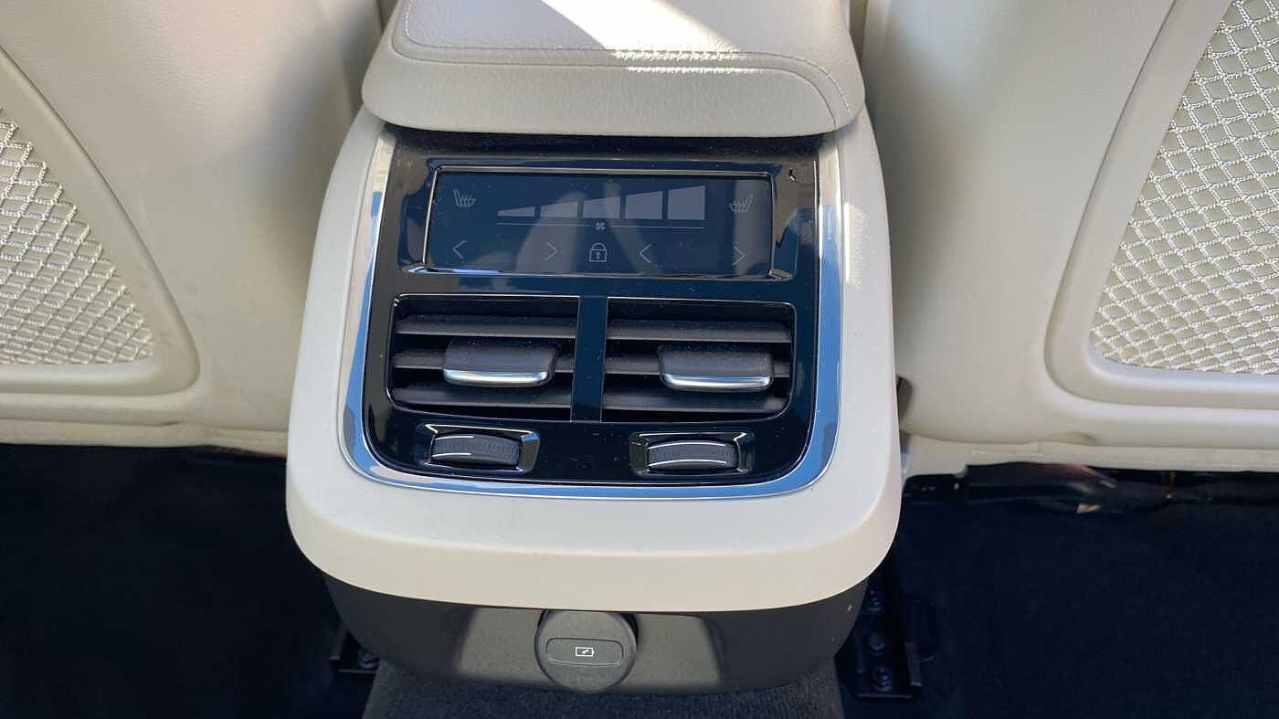 Volvo V60 Cross Country 2.0 B4D Cross Country 5dr AWD Auto Diesel Estate