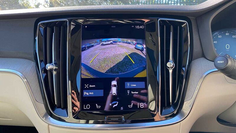 Volvo V60 Cross Country 2.0 B4D Cross Country 5dr AWD Auto Diesel Estate