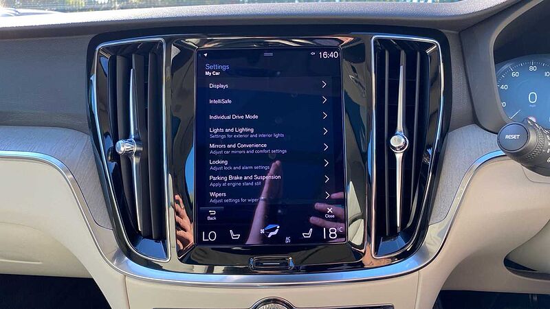 Volvo V60 Cross Country 2.0 B4D Cross Country 5dr AWD Auto Diesel Estate