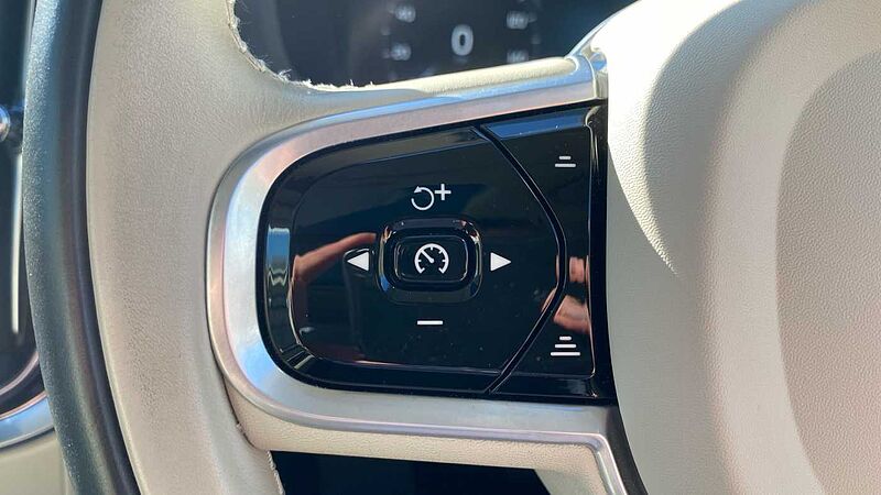 Volvo V60 Cross Country 2.0 B4D Cross Country 5dr AWD Auto Diesel Estate